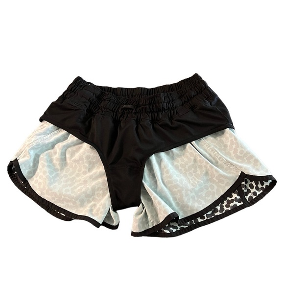 LULULEMON WOMENS ATHLETIC TRACKER III ACE SPOT SHORTS SIZE 6 - Picture 3 of 10